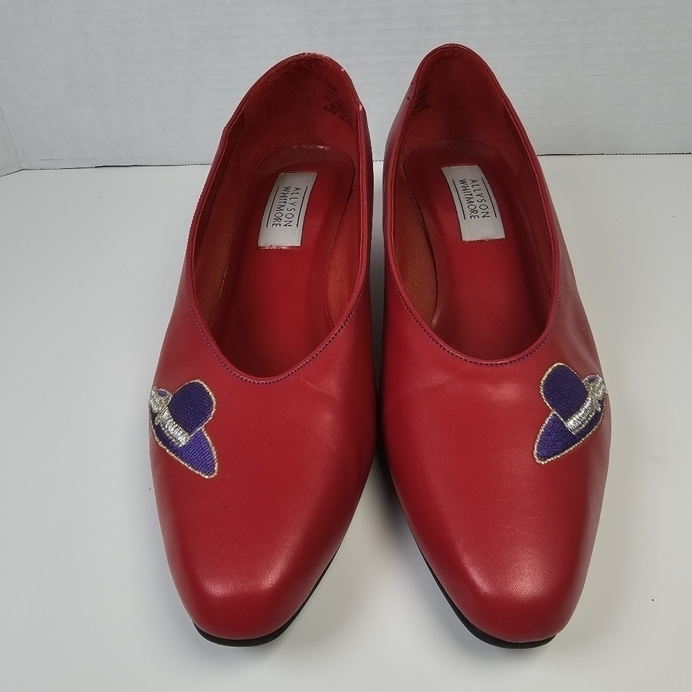 Vintage Allyson Whitmore Red Pumps with Purple Hat Design - Picture 4 of 10